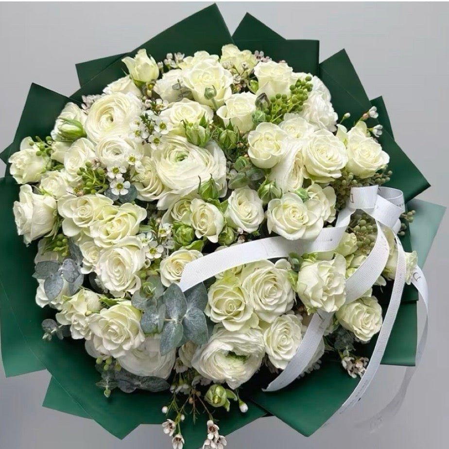 Bouquet du fleuriste Blanc et vert - fleurs de saison