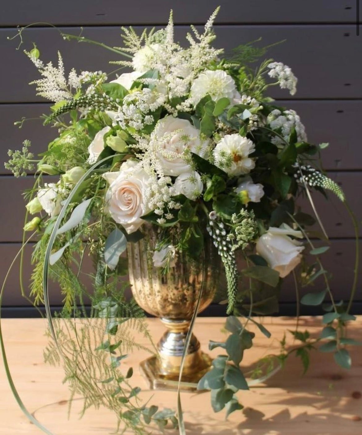 Bouquet du fleuriste Blanc et vert - fleurs de saison